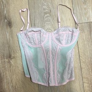 Urban outfitters !famous corset! NEW AND NEVER WORN… RARE COLORS